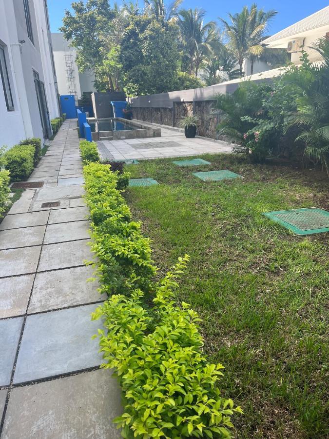 Coastal View Apartments Grand Baie Exterior foto